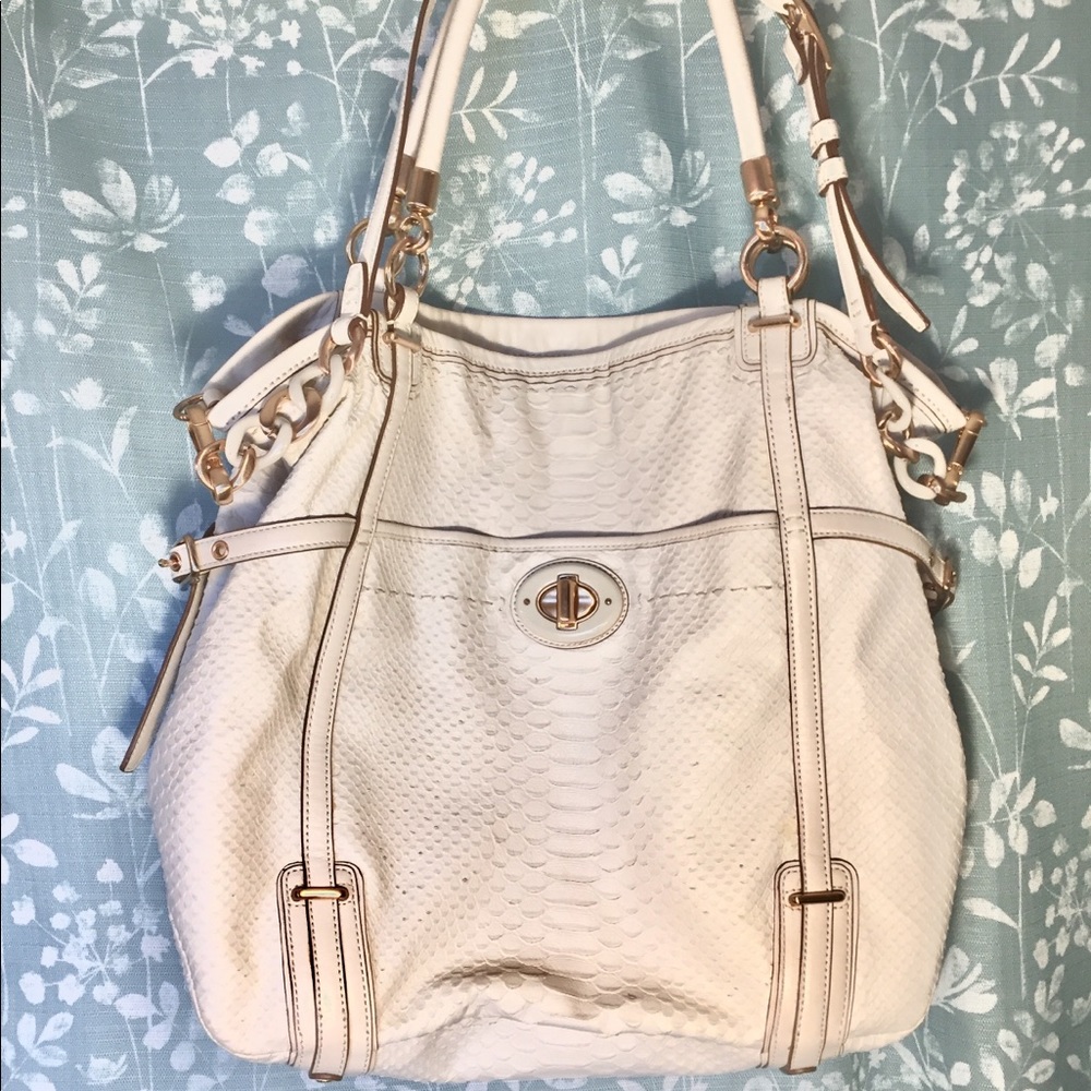 ❇️Auth Coach Audrey python leather embossed bag